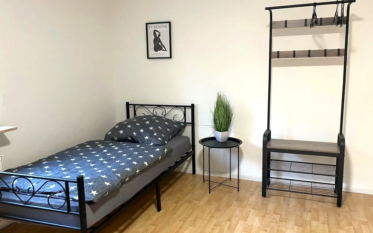 Monteurwohnung Kronberg – 5 Zimmer, Küche, Bad – viel Platz